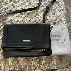 RAMPAGE SHOULDER/ CROSSBODY BAG